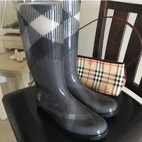 Burberry Shoes - Burberry💎 Grey Rainboots
